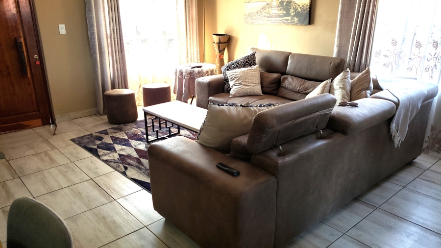 4 Bedroom Property for Sale in Tlhabane West North West